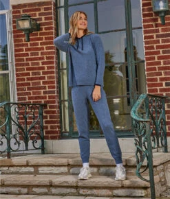 The Coziest Cashmere Blend Jogger - Steel & Midnight -Classic Lady Wear Store 1 ModelDetail 74d04edc 9a72 4b2e b9ed 4bafb6befb87