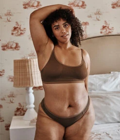 The Feel Free Adjustable Bralette - Clay 6 The Feel Free Adjustable Bralette - Clay -Classic Lady Wear Store 1 ModelFront 4e30eb66 94ed 4f48 aef0 27d595d60585