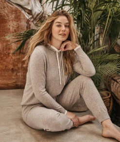 The Coziest Cashmere Blend Jogger - Toffee & White Sand -Classic Lady Wear Store 1 ModelFront 62