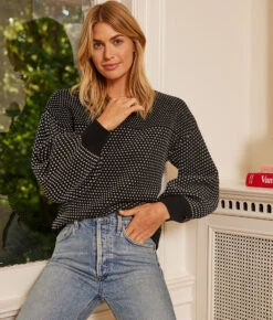 The Luxe Cashmere Blend Mix Stitch Sweater - Sea Urchin & Dune -Classic Lady Wear Store 1 ModelFront 946672a7 6dd6 4ad4 b0e9 66eb69c32f36