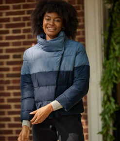 The Colorblock Eco Puffer Jacket - Midnight & Slate -Classic Lady Wear Store 1 ModelFront cc2cf9f6 7d3f 4d41 a903 8924038d051e