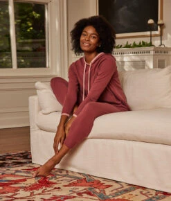 The Coziest Cashmere Blend Jogger - Rosewood & Shell 9 The Coziest Cashmere Blend Jogger - Rosewood & Shell -Classic Lady Wear Store 1 ModelFullBody f4878782 b411 458d 8de5 9742ad055229