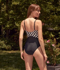 The Sea Breeze Cutout One-Piece - Mixed Stripe In Sea Urchin & White Sand 6 The Sea Breeze Cutout One-Piece - Mixed Stripe In Sea Urchin & White Sand -Classic Lady Wear Store 3 ModelFullBody 43b251b6 1204 44b5 868d c623544e9353