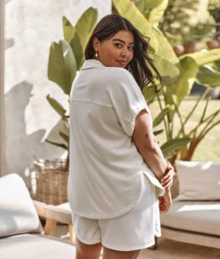 The Towel Terry Button-Down Shirt - White Sand -Classic Lady Wear Store 4 ModelBack 01f61dc1 0046 4029 a365 1821f33e021f