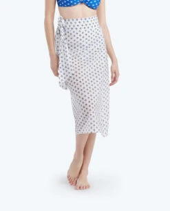 The Easy Breezy Sarong - Block Print In White Sand & Indigo -Classic Lady Wear Store 4 ModelDetail 11642c1e 3830 4c2e b0ab 81844e980ac4