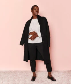 The Perfect Smocked Cotton Top - White Sand -Classic Lady Wear Store 4 ModelDetail 54dd061e bde7 49eb b7a8 6494d8b3495f