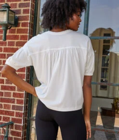 The Luxe Pima Breezy Tee - White Sand 8 The Luxe Pima Breezy Tee - White Sand -Classic Lady Wear Store 5 ExtraProductShot 4266d265 8909 4bfc a7fc 4919d21ac6c3