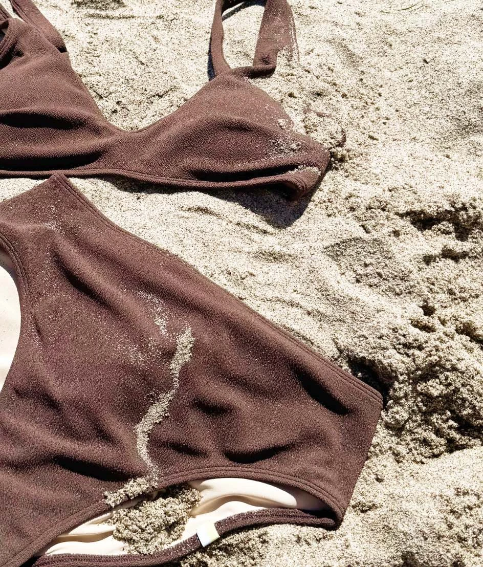 The LuxeCrinkle Tide Bikini Top - Mocha 4 The LuxeCrinkle Tide Bikini Top - Mocha - Image 4