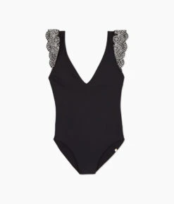 The Eyelet Ruffle Backflip - Sea Urchin -Classic Lady Wear Store Eyelet Ruffle Backflip Sea Urchin Avorio Stitching FLAT