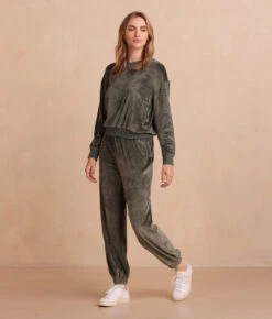The Plush Velour Relaxed Crew - Olive -Classic Lady Wear Store Front Full ThePlushVelourRelaxedCrew Olive