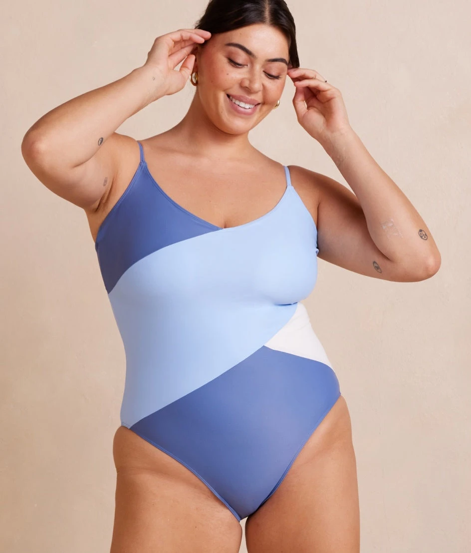 The Marina - Sky & Blue Mountain & White Sand 1 The Marina - Sky & Blue Mountain & White Sand