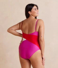The Long Torso Marina - Lava & Hibiscus & White Sand -Classic Lady Wear Store Marina Lava Hibiscus WhiteSand Back a5c34d06 6b73 4592 9634 ab400ab9e1a1