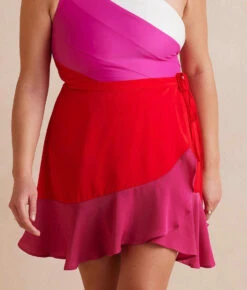 The Short Beach To Brunch Wrap Skirt - Lava & Hibiscus -Classic Lady Wear Store ShortBeachtoBrunchWrapSkirt Lava Hibiscus Detail