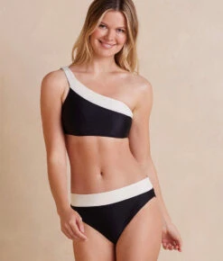 The Sidestroke Bikini Top - White Sand & Sea Urchin 8 The Sidestroke Bikini Top - White Sand & Sea Urchin -Classic Lady Wear Store SidestrokeBikiniTop SeaUrchin WhiteSand Front Crop 308c4b50 ec12 4b05 8ccb 063ea5e71edc