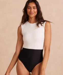 The Surf - Sea Urchin & White Sand